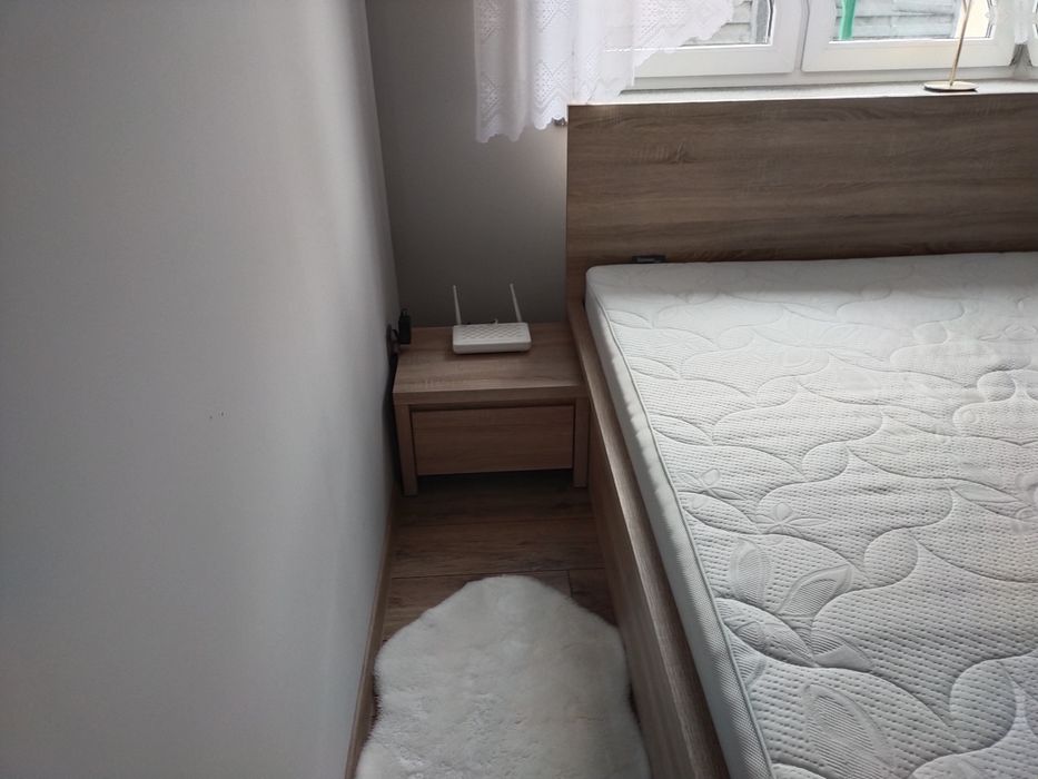 Łóżko  Tetrix 140 BRW   ze stelażem.