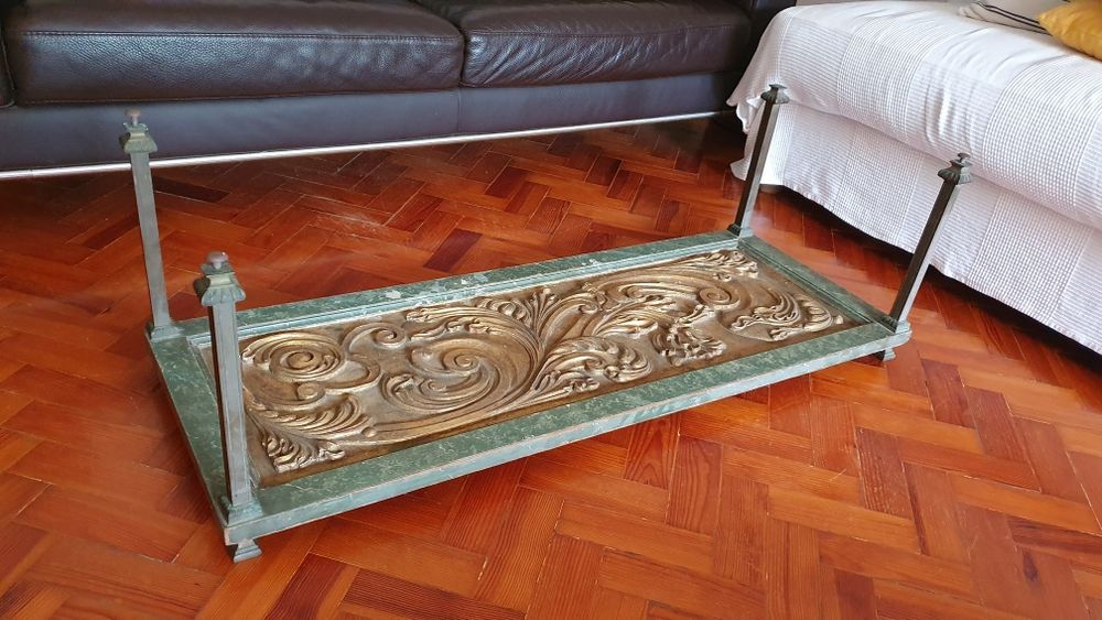 Estrutura para mesa de frente de sofá