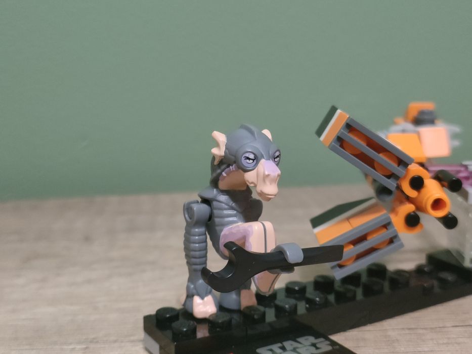 Lego 9675 Star Wars Sebulba's Podracer & Tatooine
