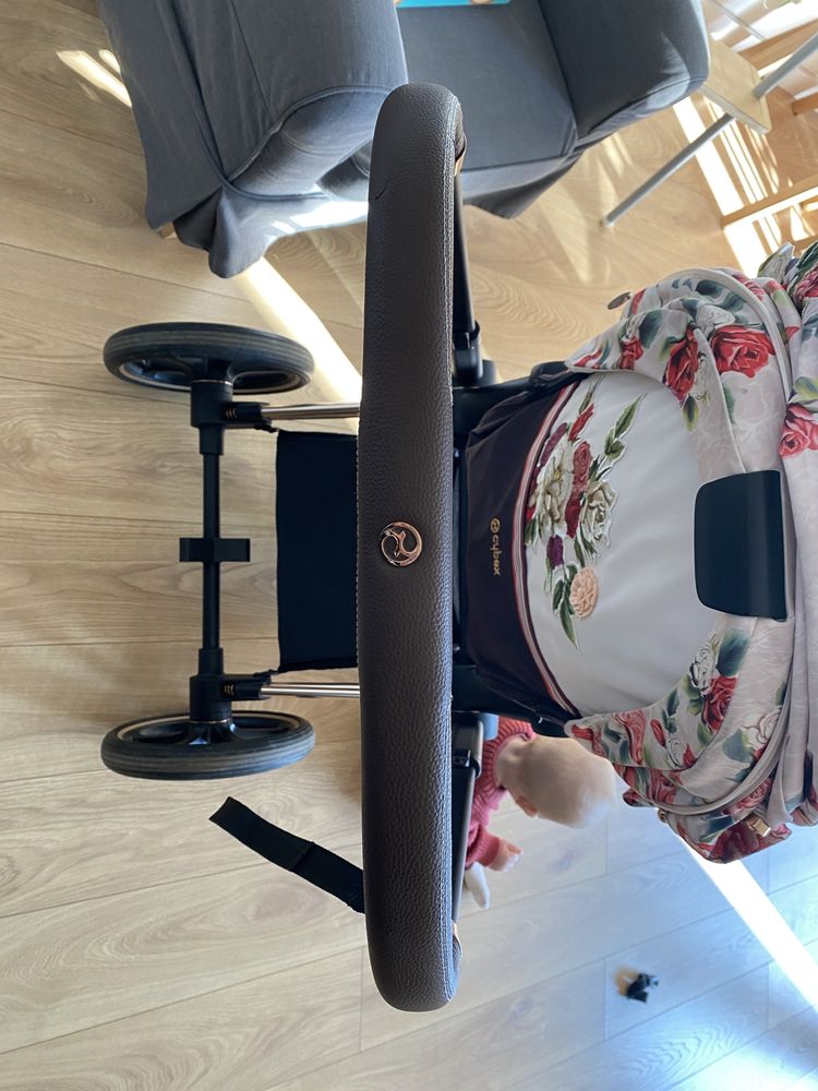 Cybex Priam 2.0 Spring Blossom Light Spacerowy