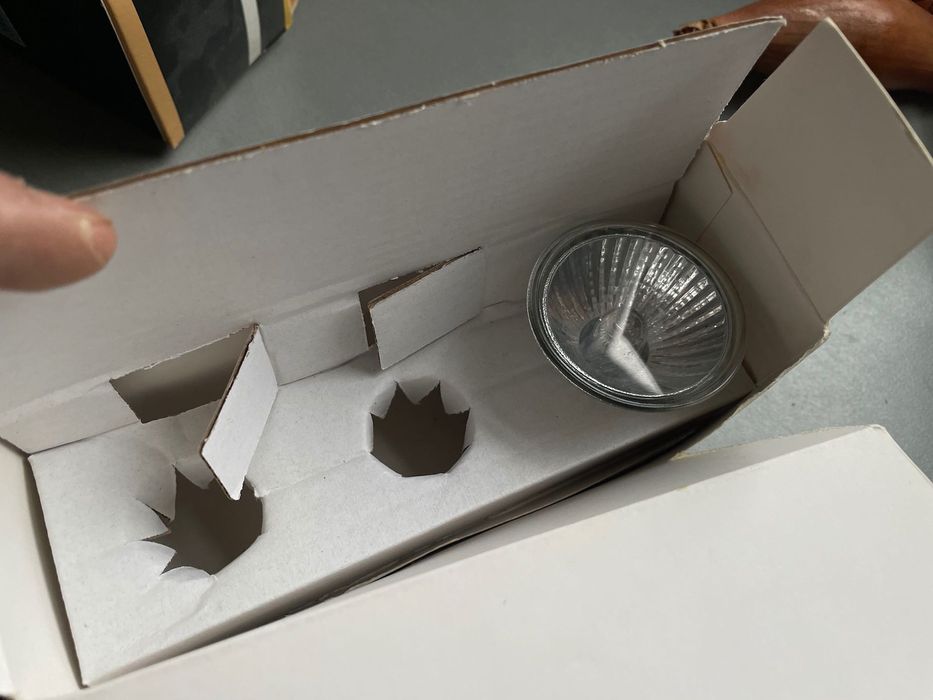 Żarówka GU10 Diall halogen 28W 200 lumen