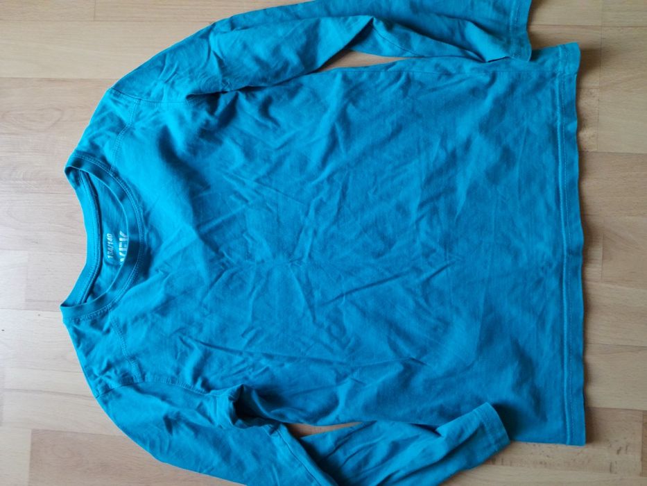 Podkoszulka turkusowa 134cm długi rekaw