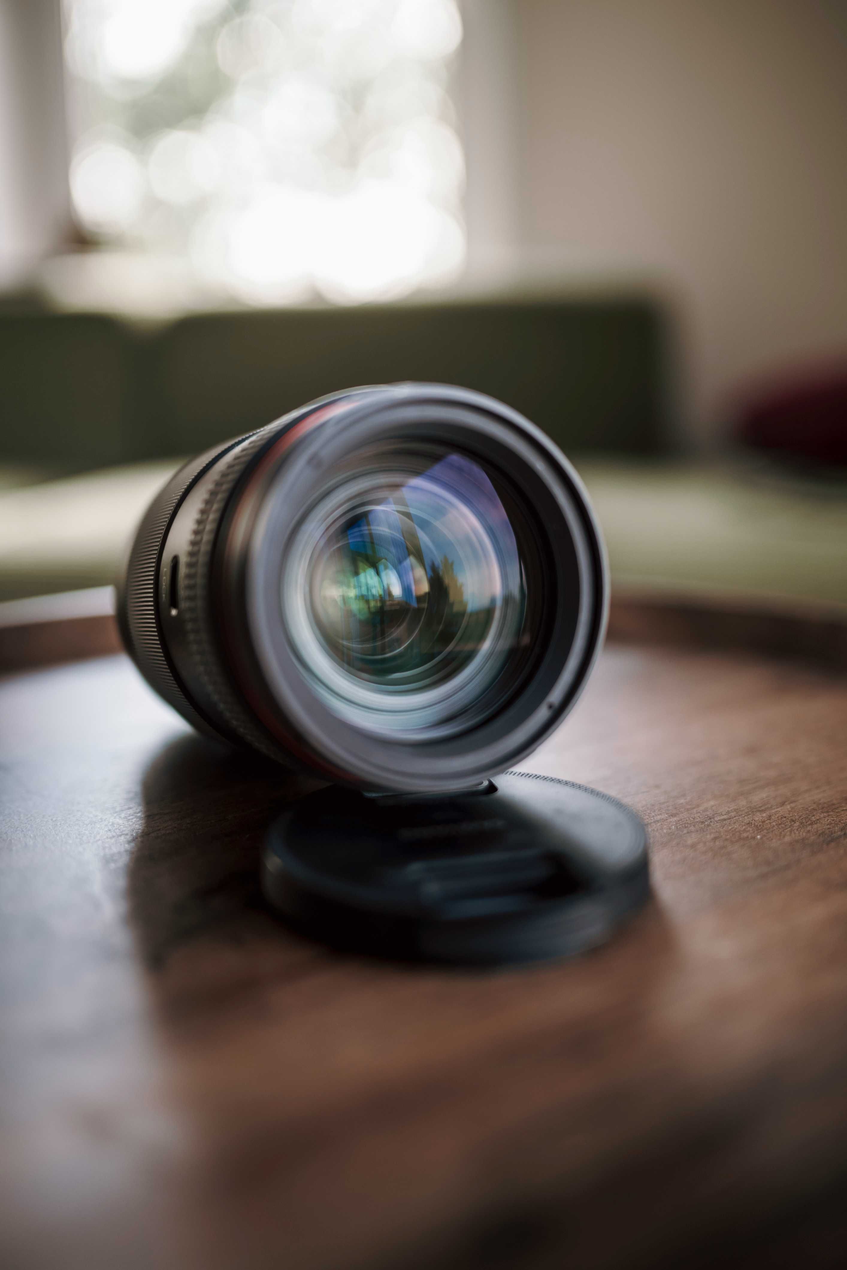 Samyang 35-150 f2-f2.8 super stan ! Sony FE