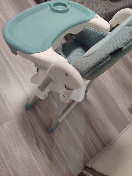 Стільчик для годування