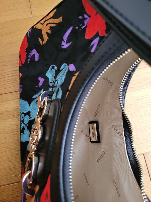 Czarna elegancka torebka w kwiaty welur/aksamit