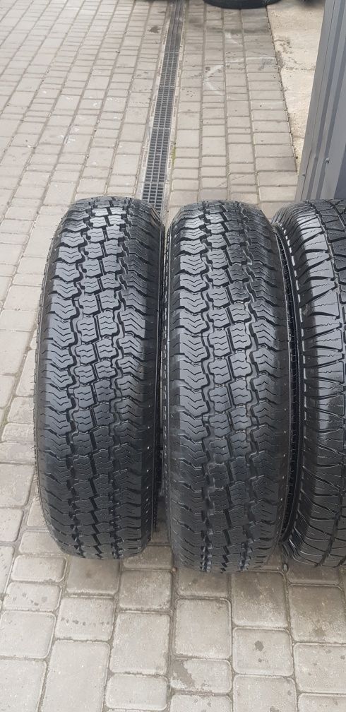 205/80R16 Michelin kumho a/t