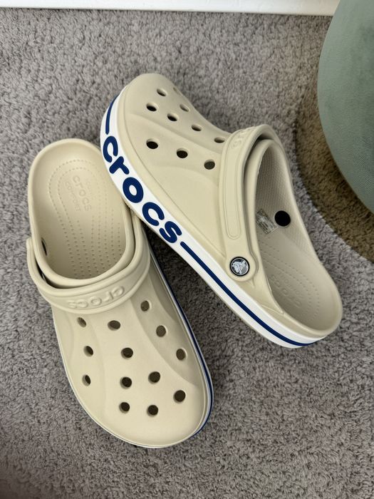 Чоловічі та жіночі крокси в бежевому кьорі Crocs bayaband stucco