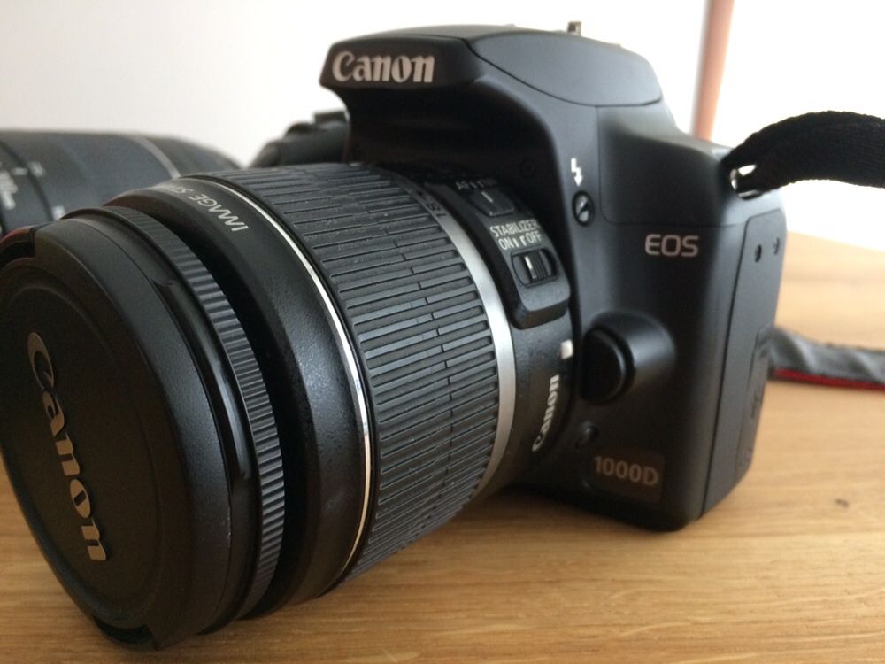 Canon eos 1000d + objetivas 18-55mm e 75-300mm