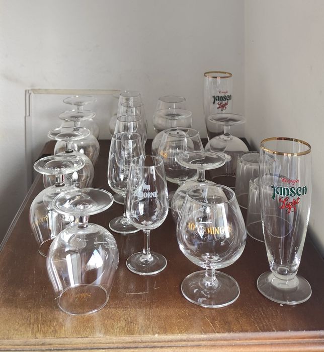 Conjunto de 21 copos