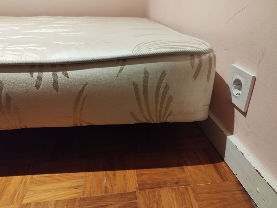 Sommier - Como novo !!!