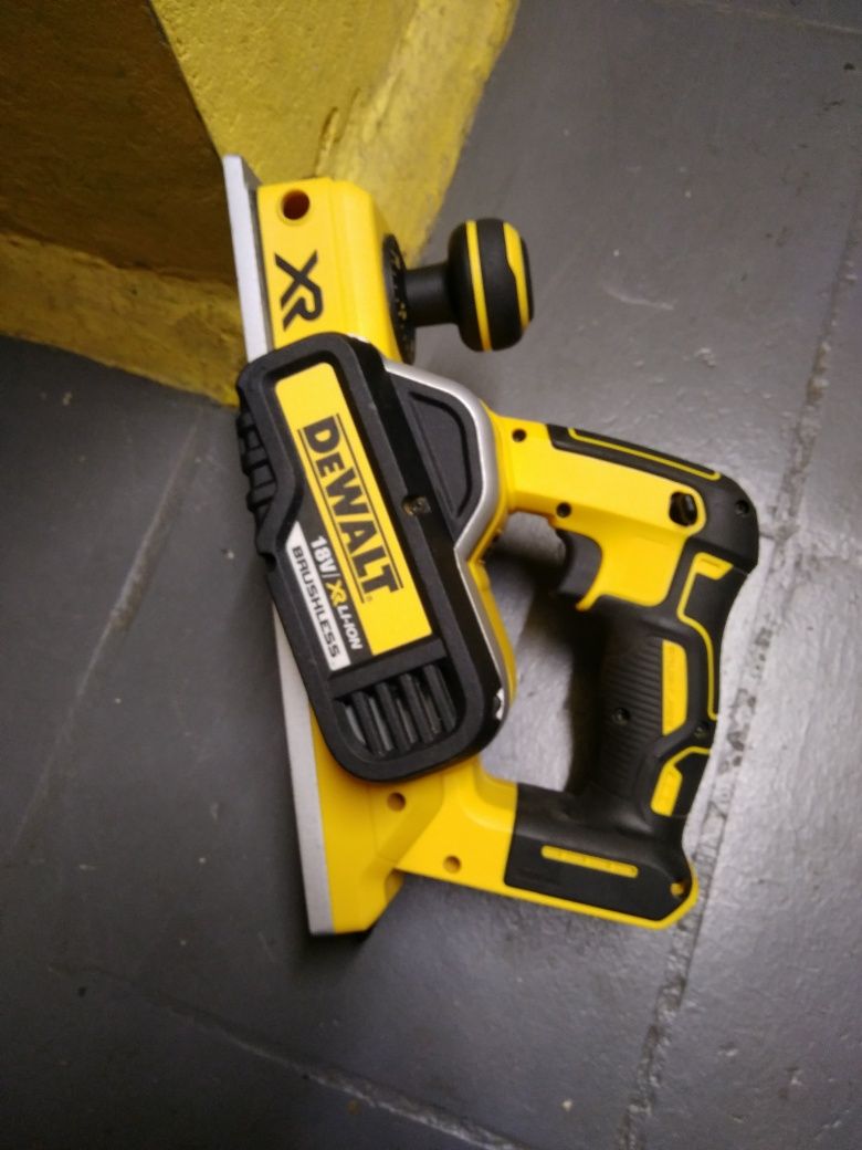 Hebel, heblarka, strug Dewalt 18v