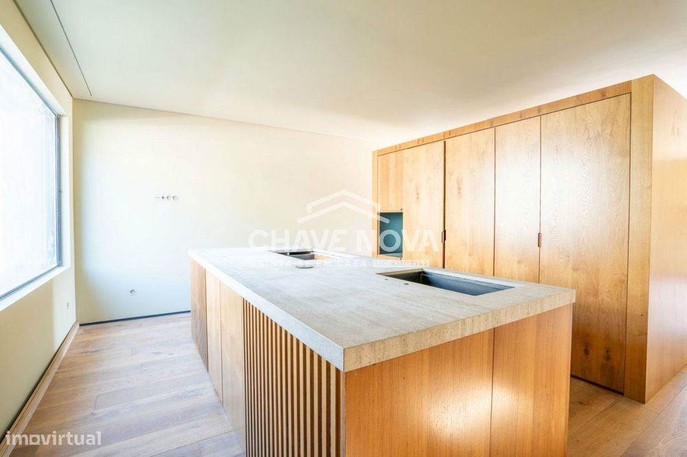 Moradia Geminada V3+1 Nova em Gondomar
