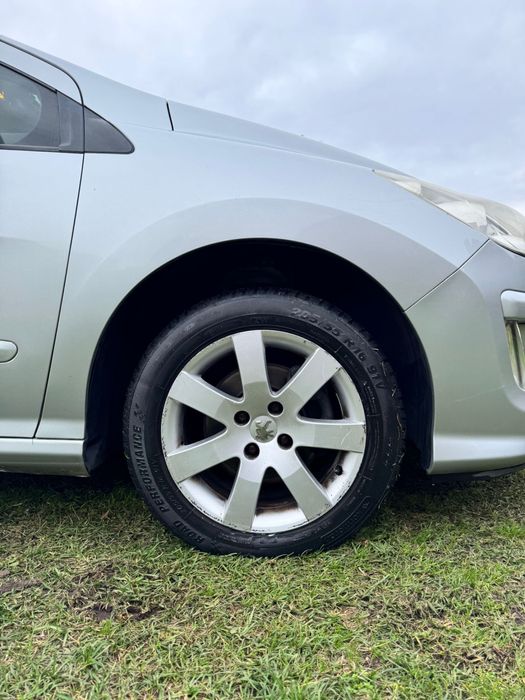 Peugeot 308 2.0 hdi automat najbogatsza wersja . Bardzo długie opłaty