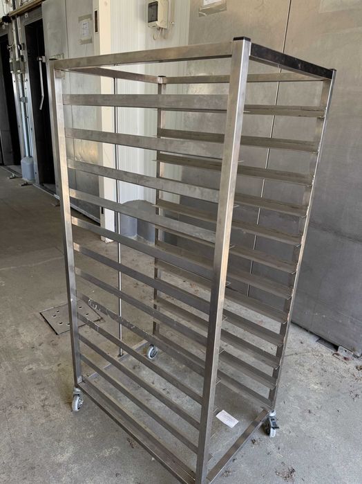 Carro Porta-Tabuleiros em Inox 16 Níveis - 50x72x158 cm