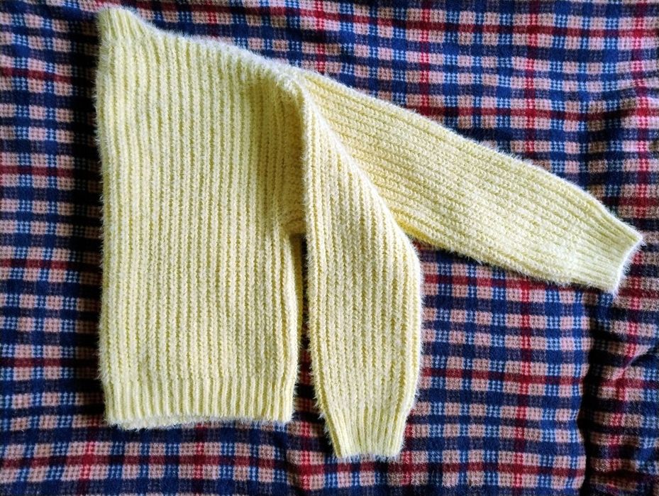 Теплий в'язаний лимонний светр ZARA