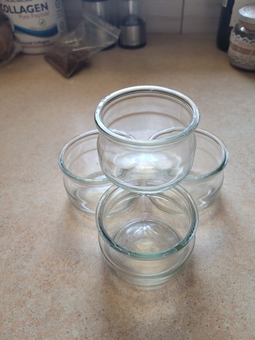 4 szklane sloiczki