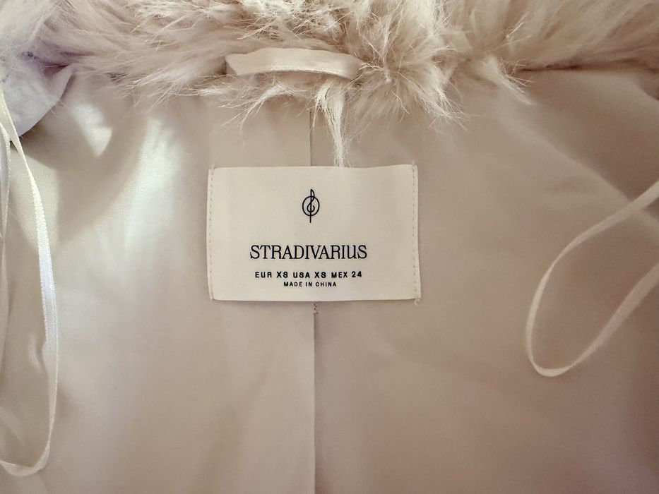 stradivarius białe futro