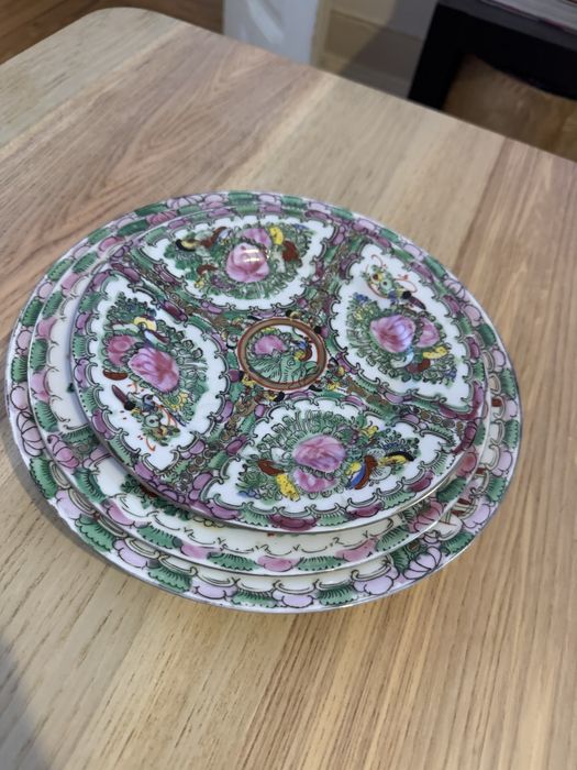 Conjunto 3 pratos de cerâmica pintados à mão