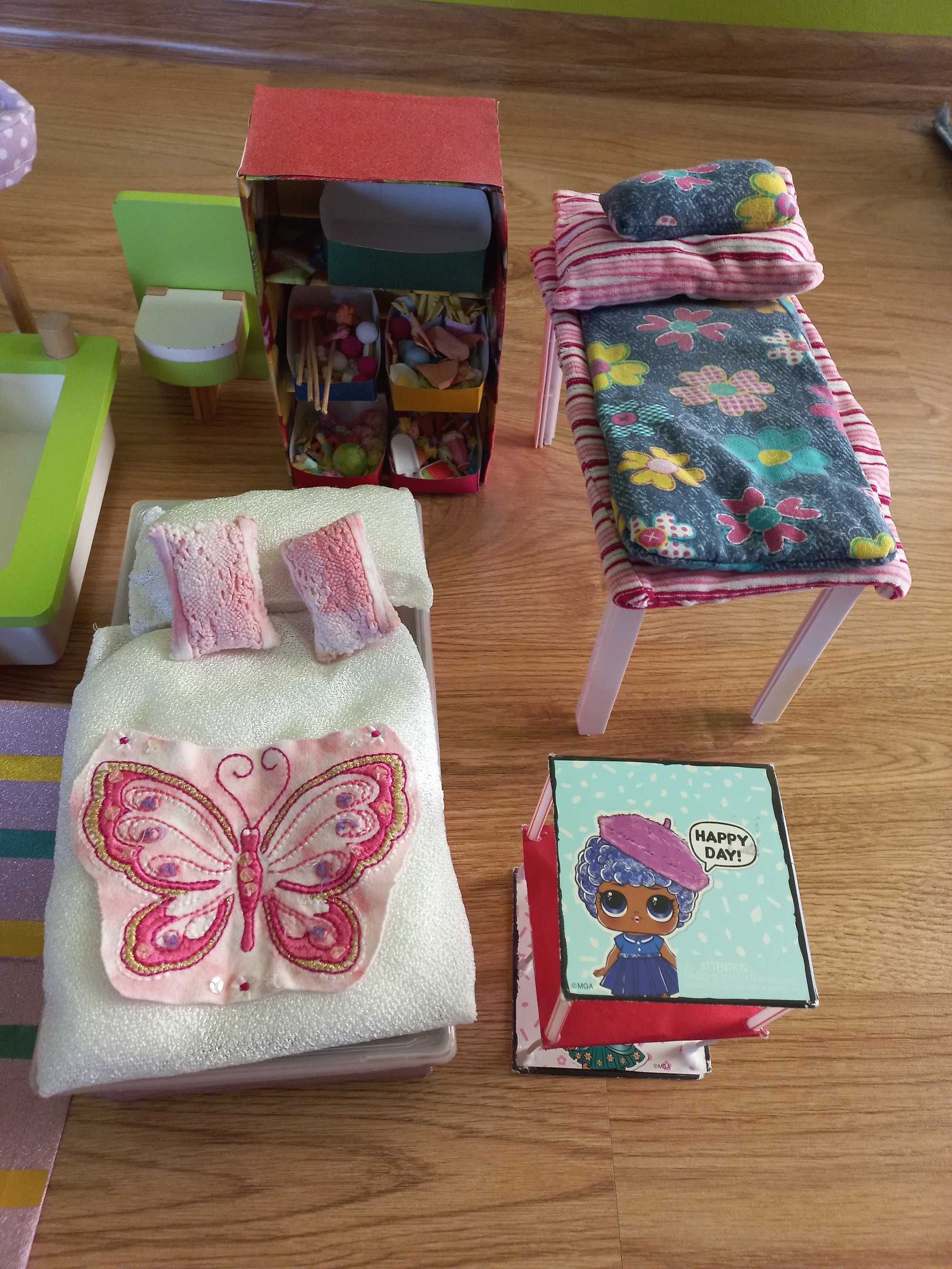 Domek drewniany XXL dla lalki barbie z garażem, wyposażeniem i lalkami
