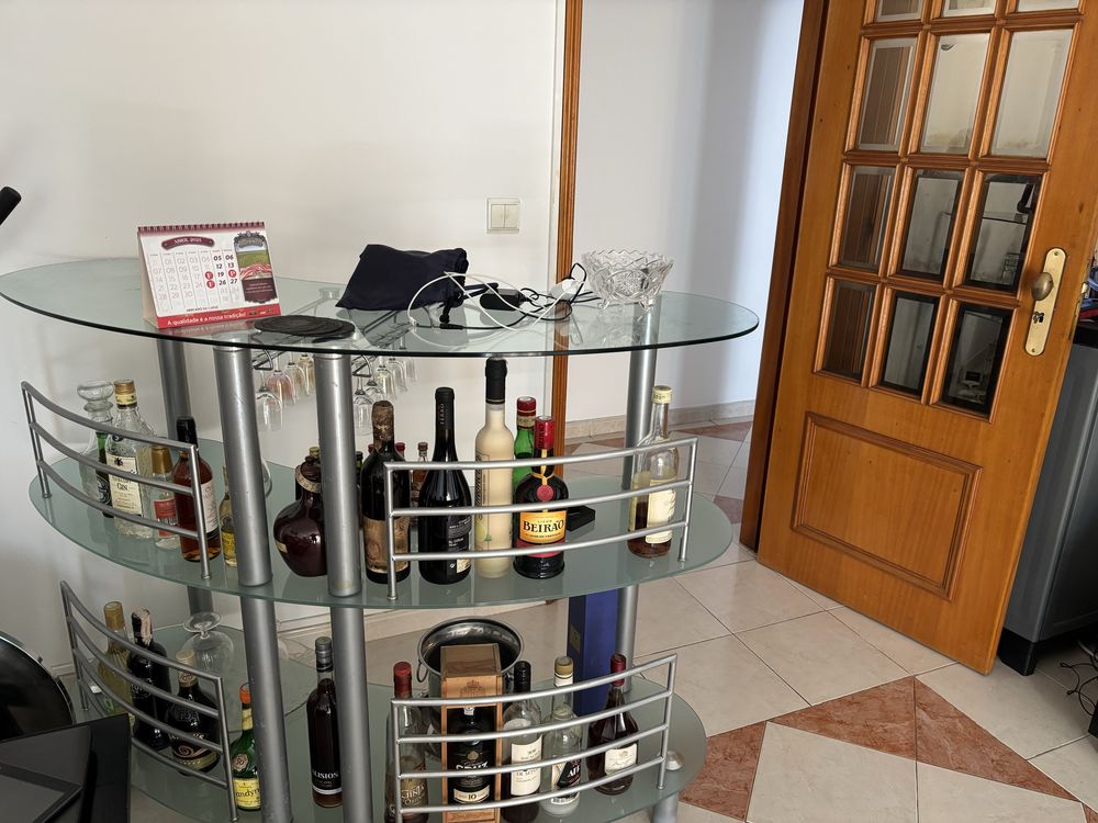 Garrafeira em vidro