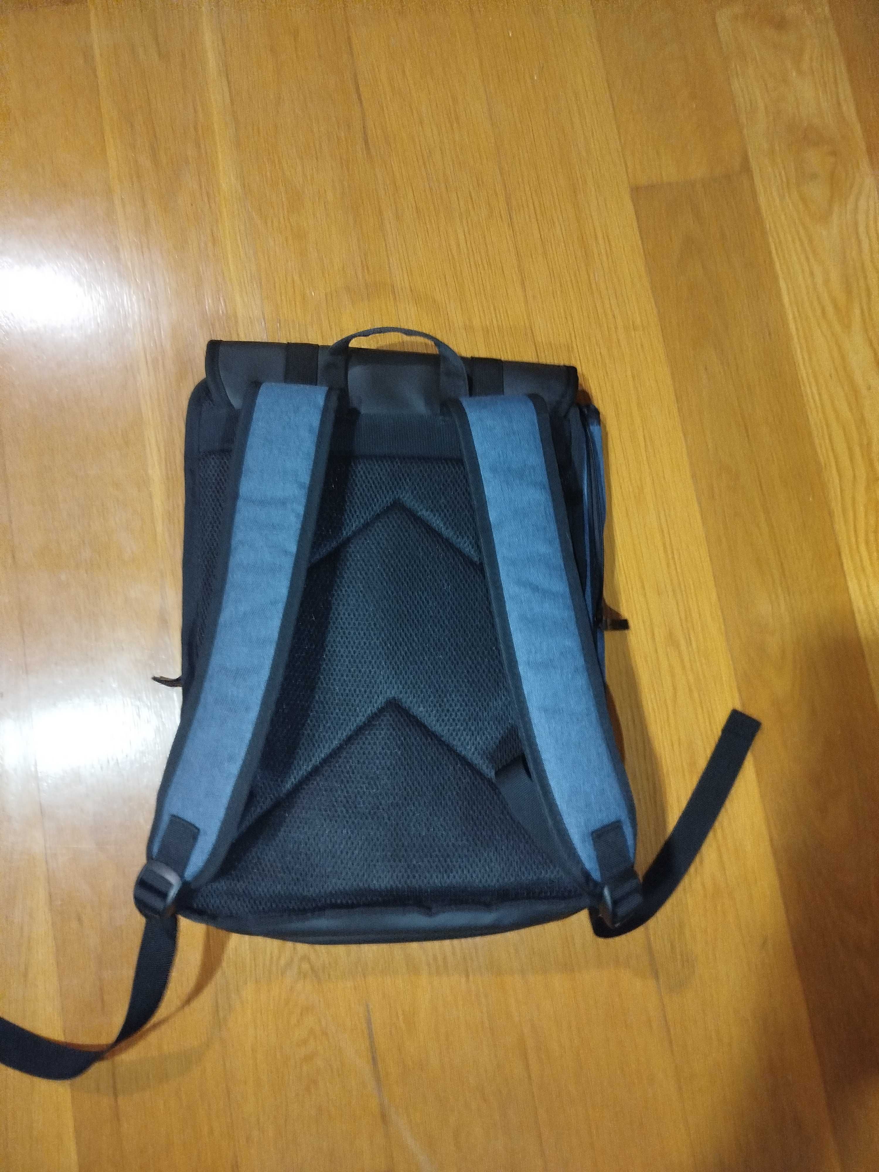 Mochila totalmente nova