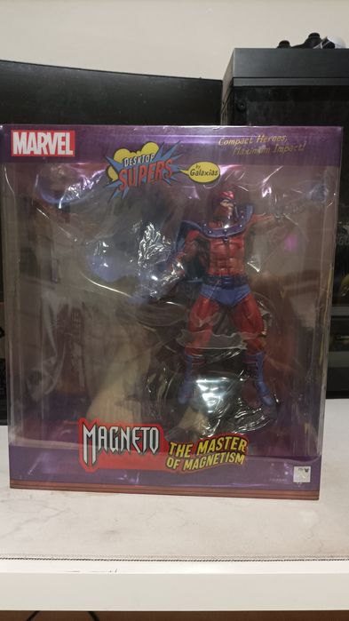 Magneto, the master or magnetism desktop supers