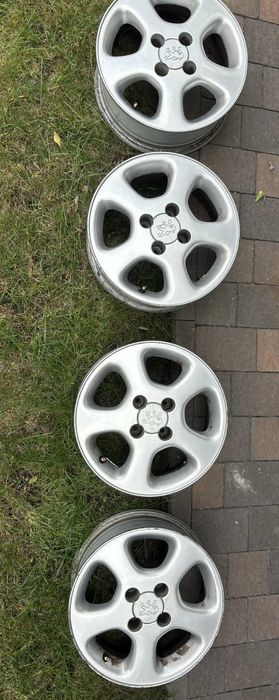 Peugeot 207  komplet alufelgi 15'' 4x108