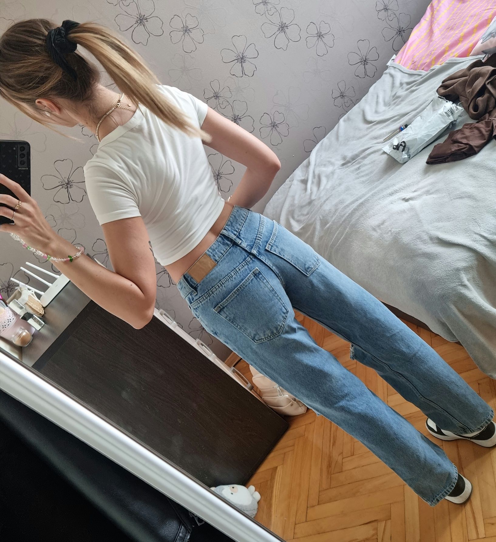 Spodnie jeansowe Sinsay 32