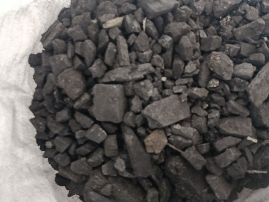 Вугілля Донбасу.Марка ДГ(довгопламений газовий)