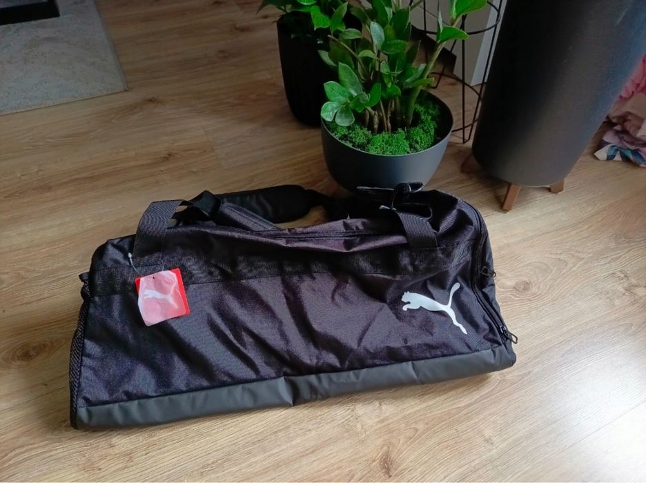 Torba Puma czarna na trening na podróż nowa