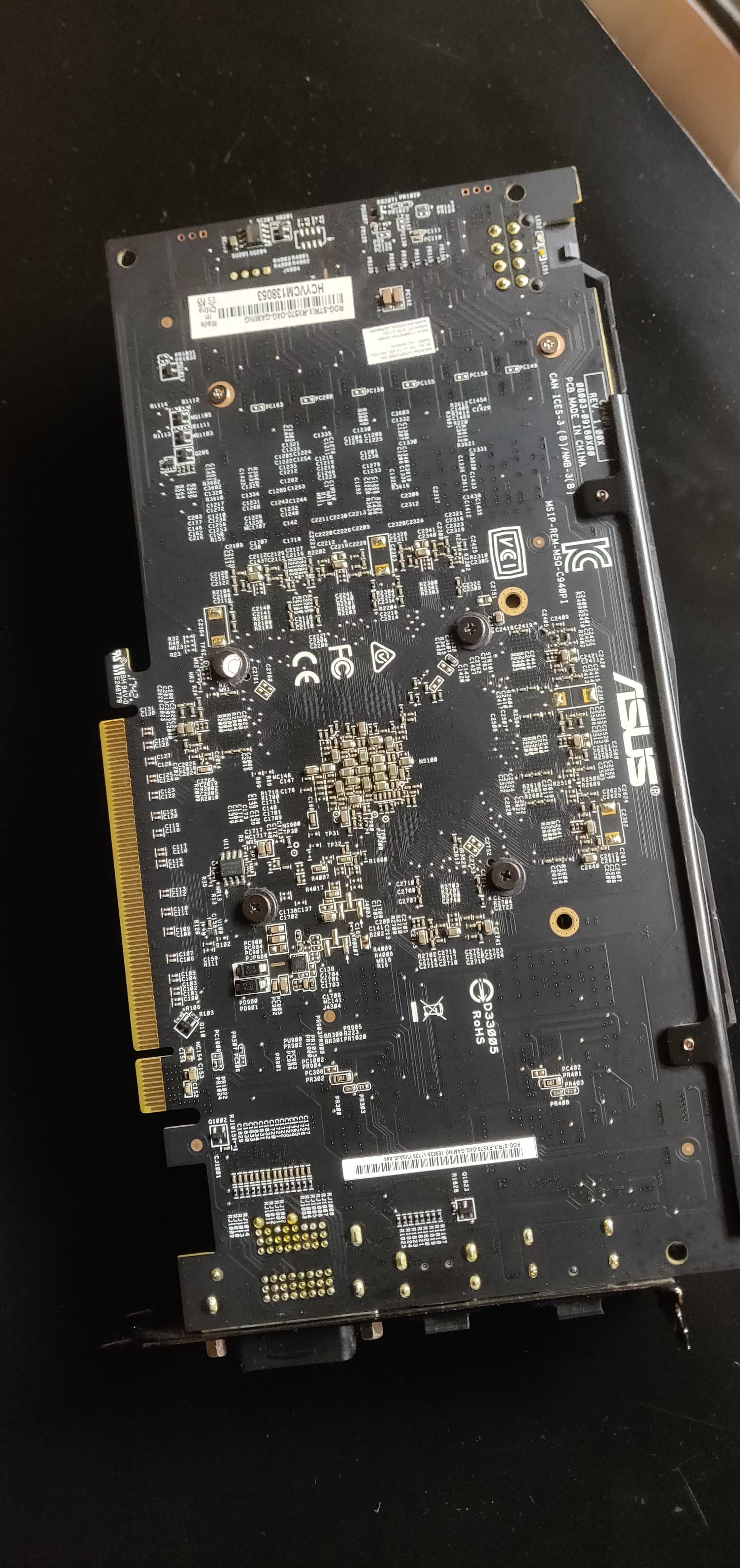 Placa gráfica Asus Rog Strix Radeon 570 4GB