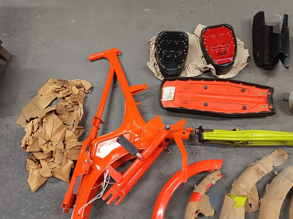 Motorynka Romet ogar komar Żak wsk części nowe z PRL-u