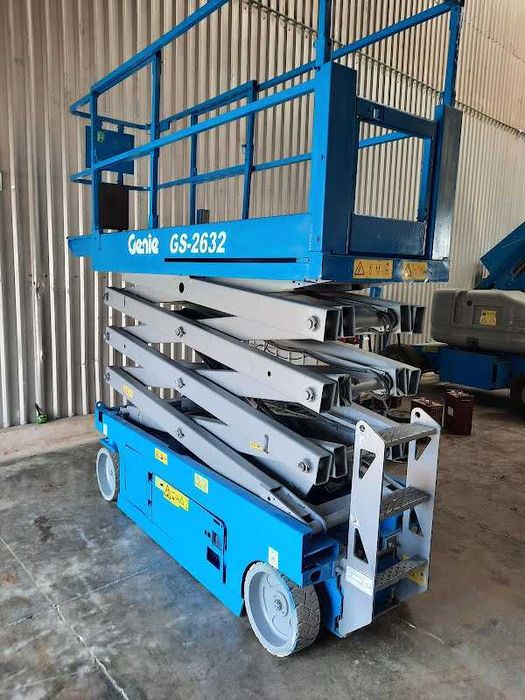 ATRAKCYJNE CENY wynajmę podnośnik nożycowy 8, 10, 12 m zwyżka wynajem