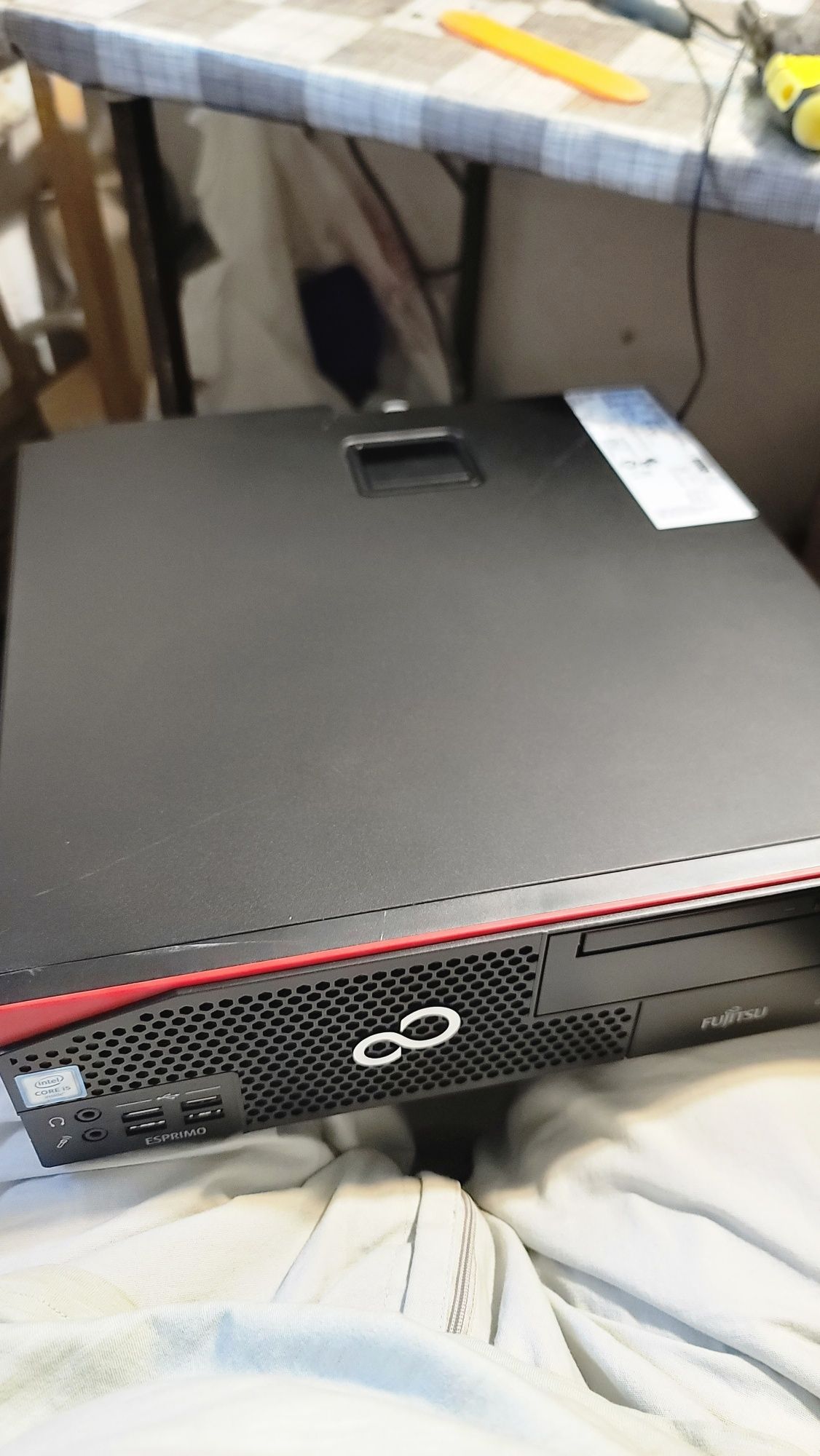 Системний блок Fujitsu Esprimo D556