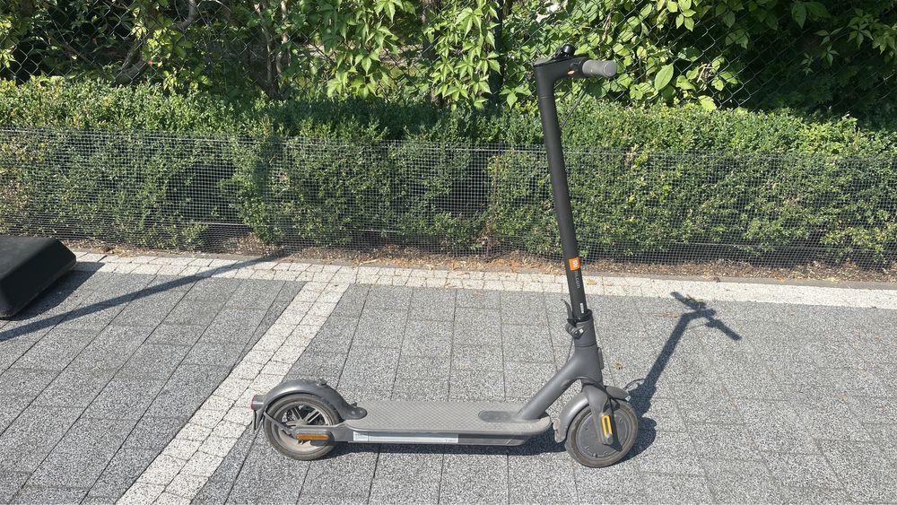 Elektryczna hulajnoga XIAOMI MI Electric Scooter Essential