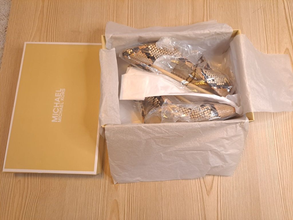 Sapatos "Michael Kors"