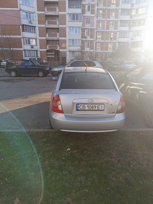 Хюндай акцент 
https://m.olx.ua
Продаж Hyundai Accent - Київ
