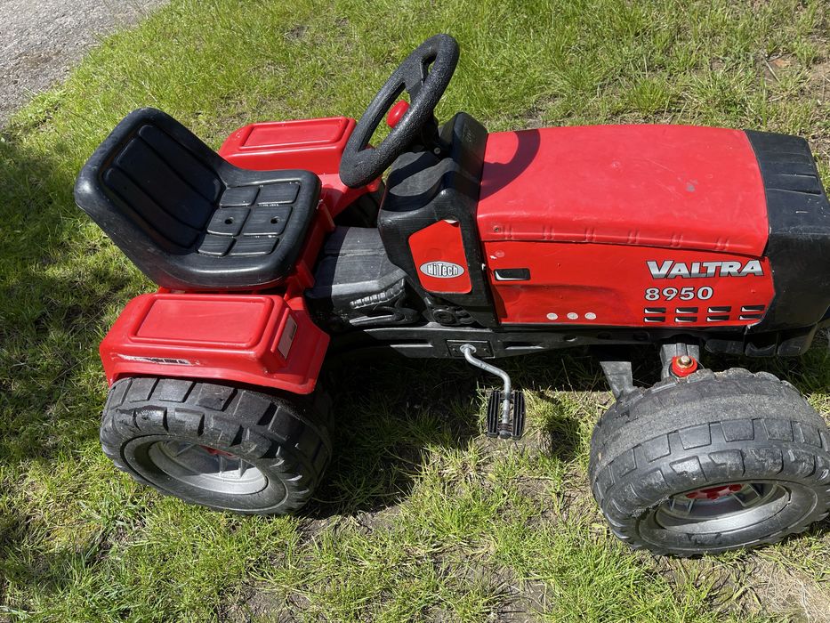 Traktorek na pedały dla dziecka