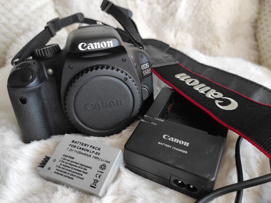 Lustrzanka cyfrowa Canon EOS 550D tylko 5,2 tys. zdjęć