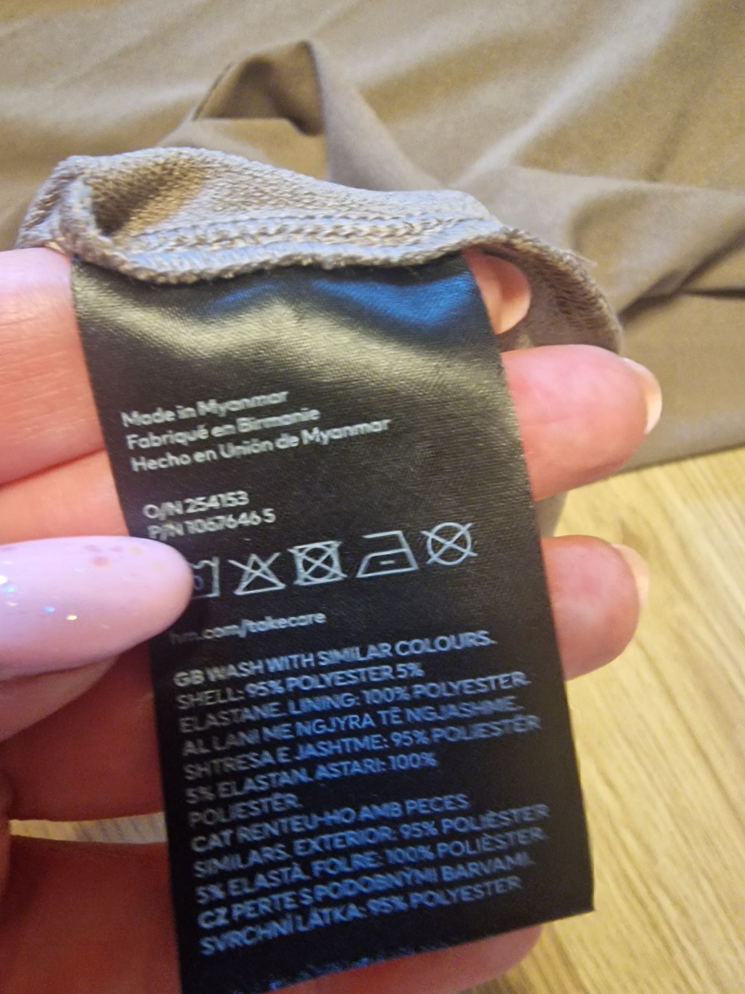 Urocza sukienka na ramiączkach S H&M