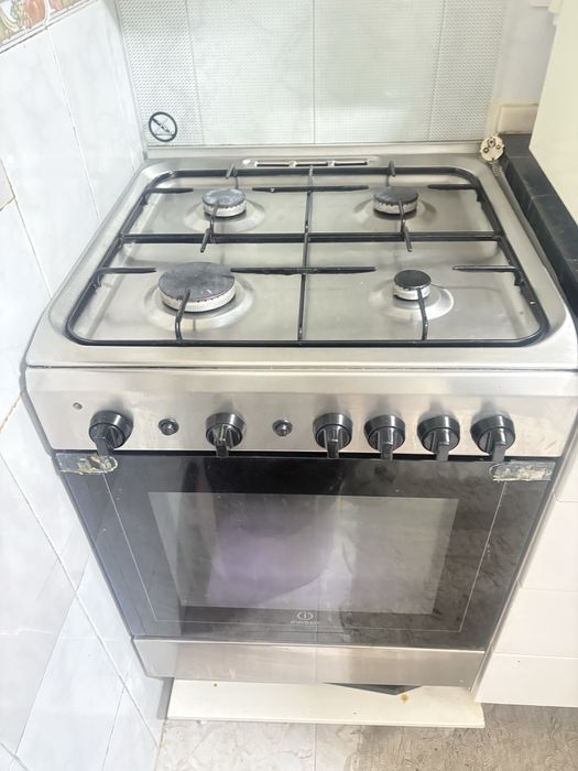 Fogão com forno usado
