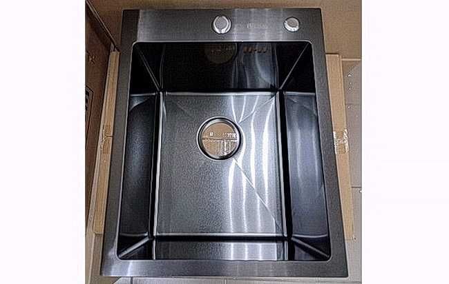 Platinum-чорна мийка 40х50 см, з нержавіючої сталі, з кошиком, дозатор