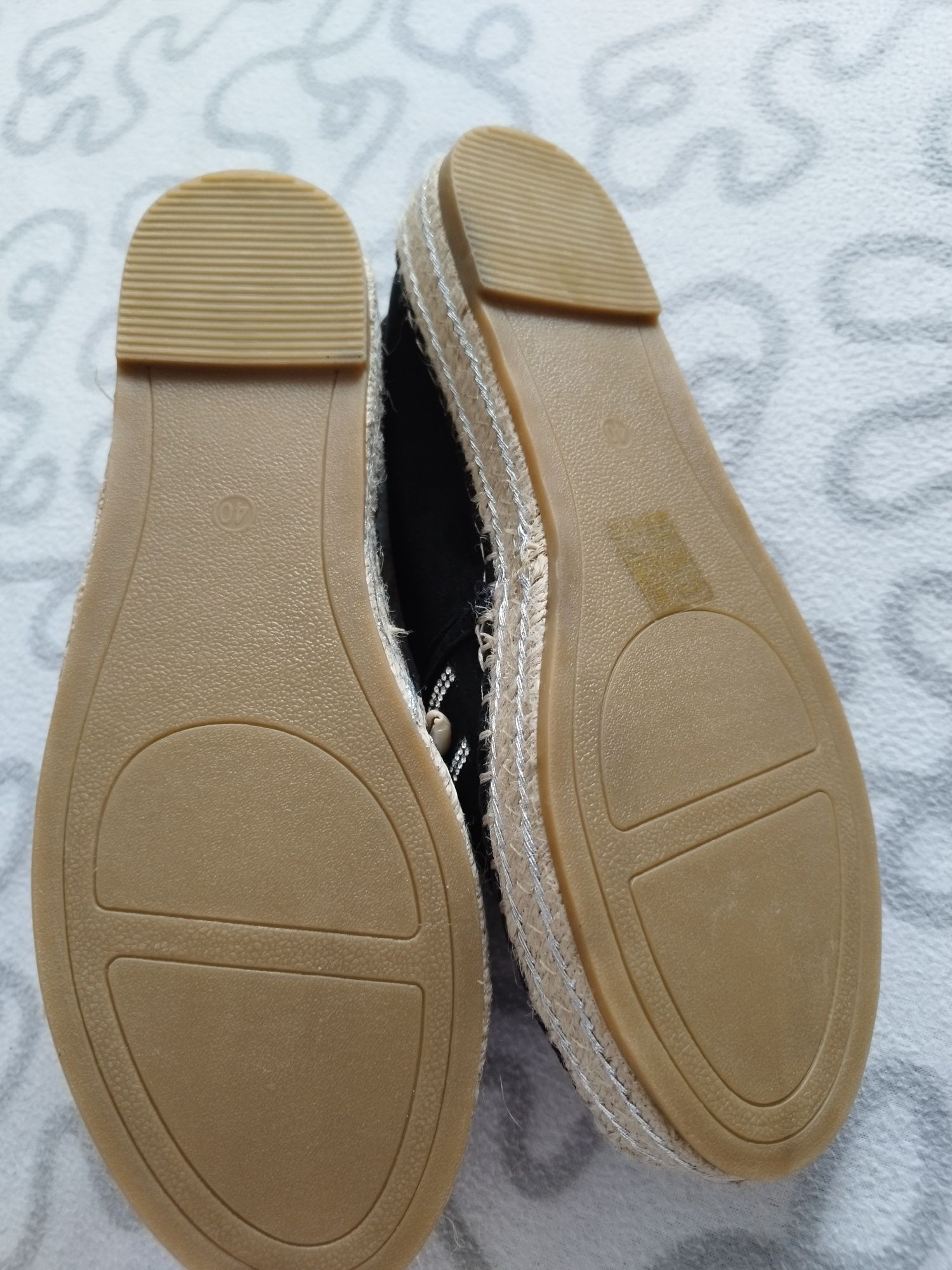 Espadryle z muszelkami