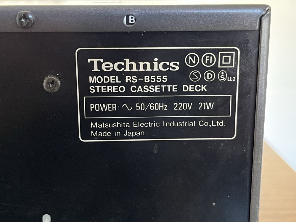 Magnetofon Technics Stereo Cassette Deck RS-B555
