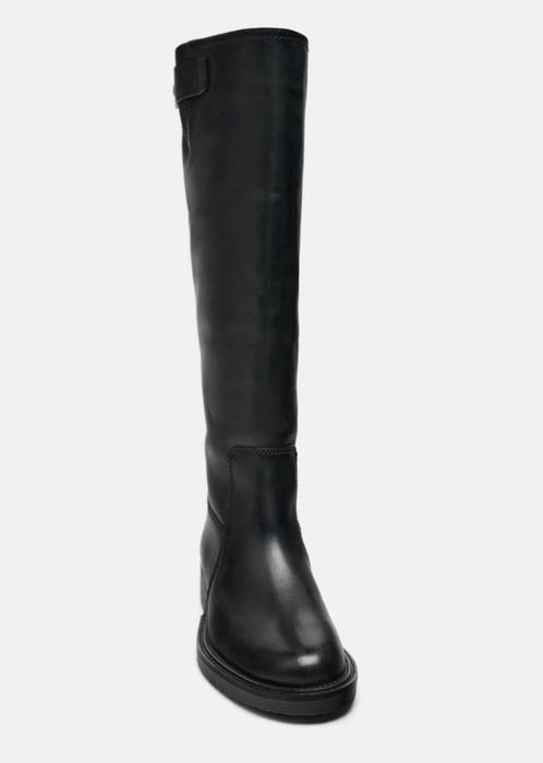 Шкіряні чоботи Zara