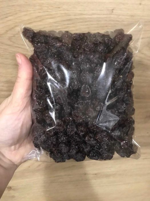 Домашні цукати (в’ялена вишня, черешня, груша)