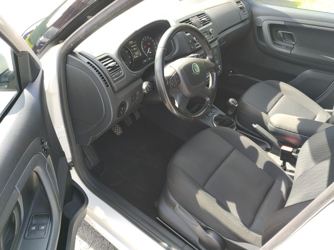 Skoda Fabia 1.2 TSI 85KM Lift 2012r Klimatronic,PDC,Hak, Super Stan