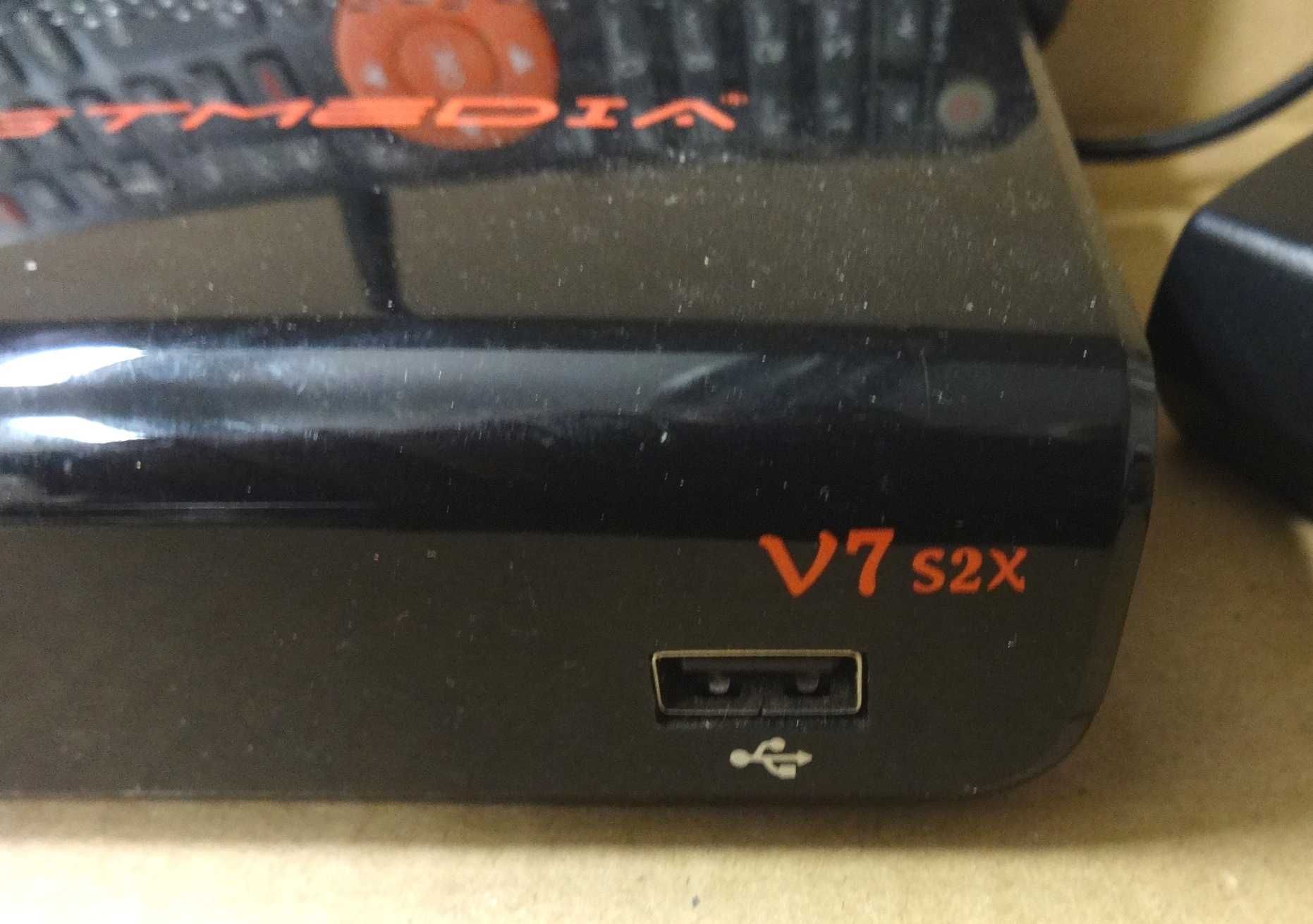 tuner satelitarny GTMEDIA V7 S2X