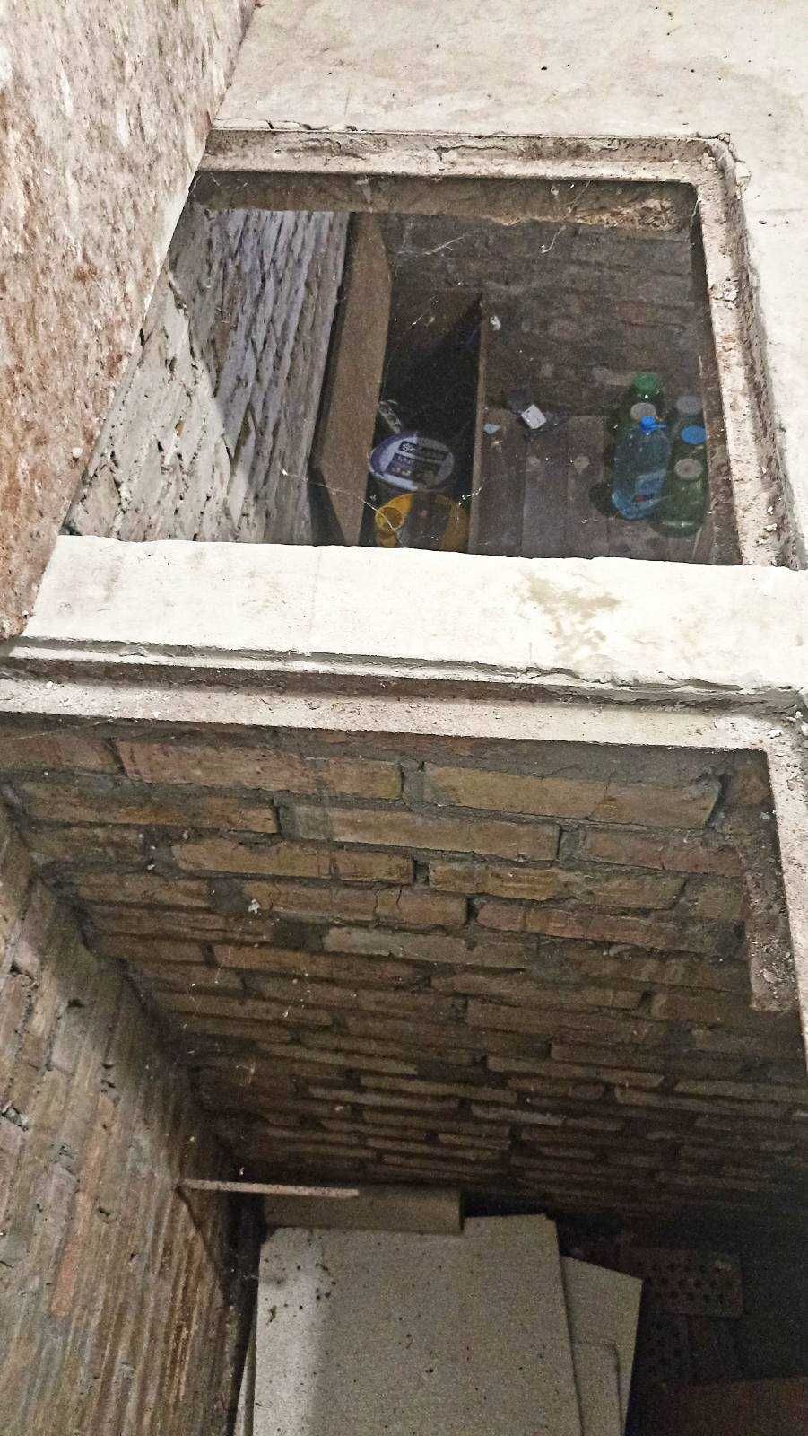 Продаж 2  кімн. квартири на вул . Кибальчича, 8а за 36 500 дол