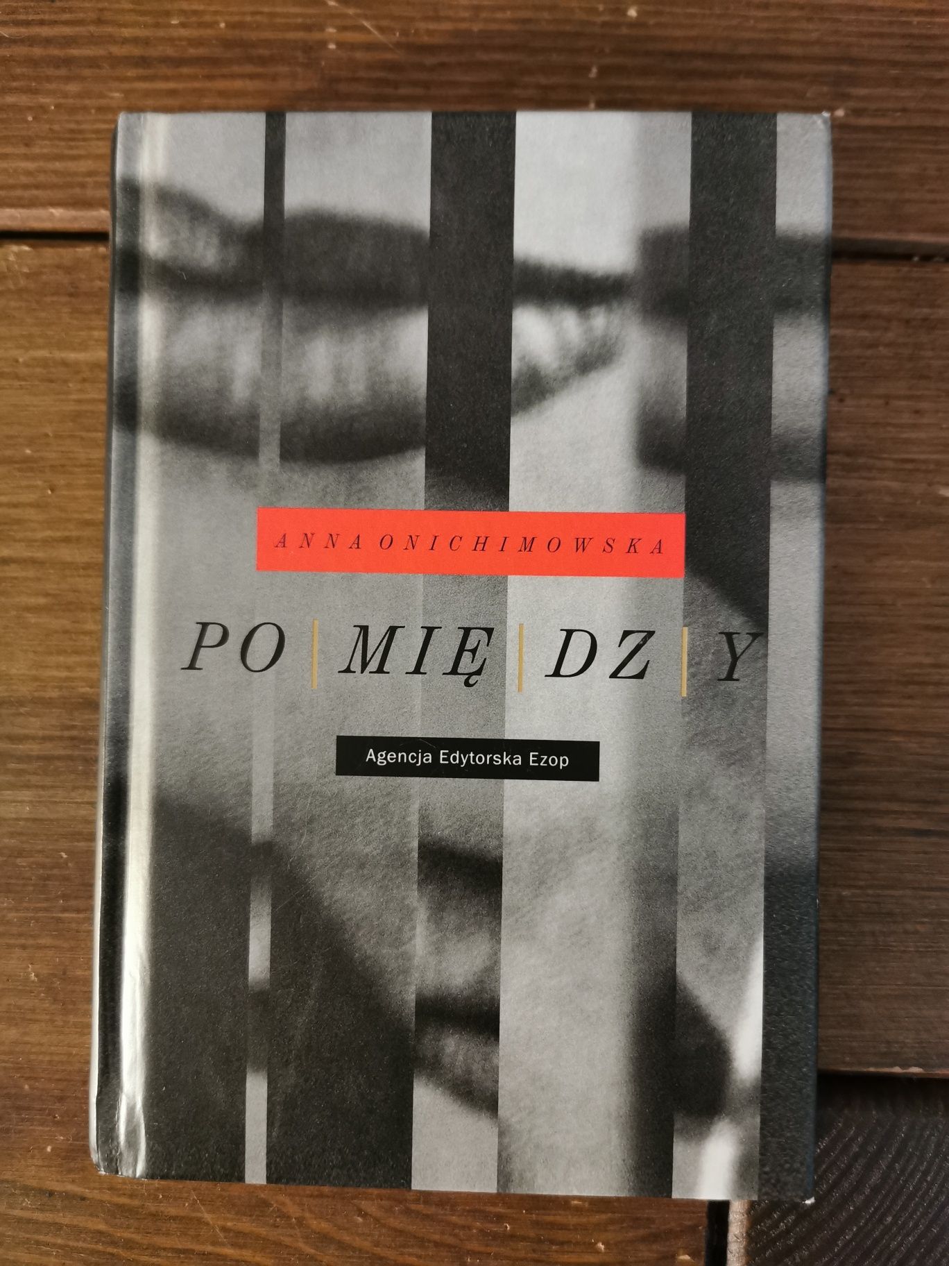 Pomiędzy - Anna Onichimowska